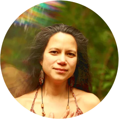 Portrait de Alix Maubrey, massage tantrique certifié à Poullan-sur-Mer