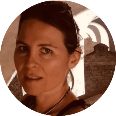 Portrait de Estelle Picard, massage tantrique certifié à Lisbonne